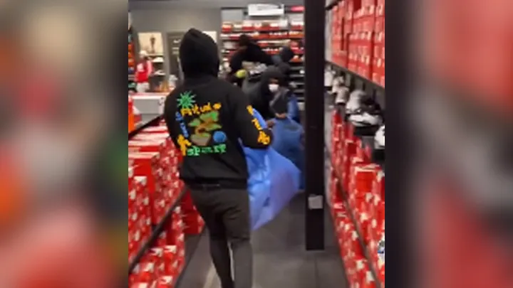 Ограбление в Nike