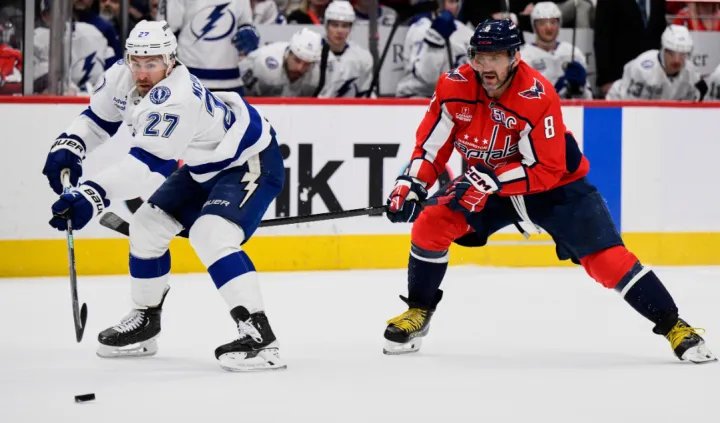 Осталось 10 шайб