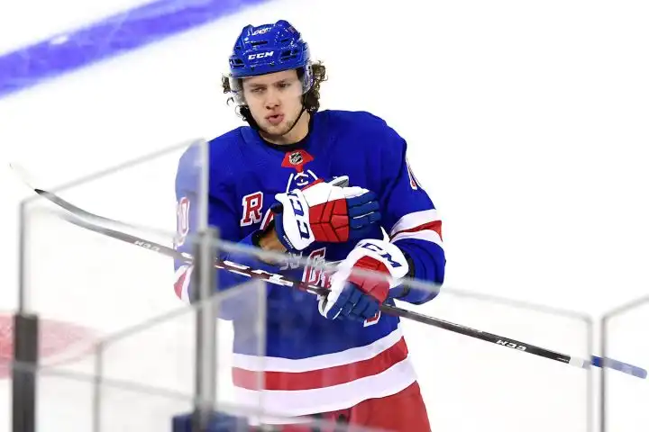 Артемий Панарин