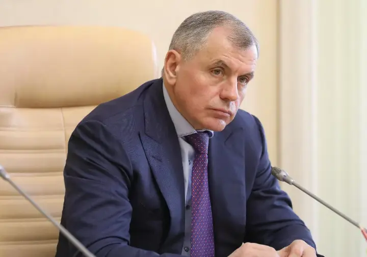 Владимир Константинов