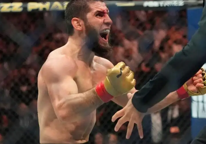 Ислам Махачев