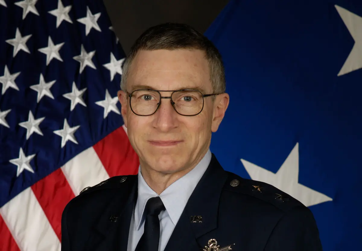Исчез генерал ВВС США