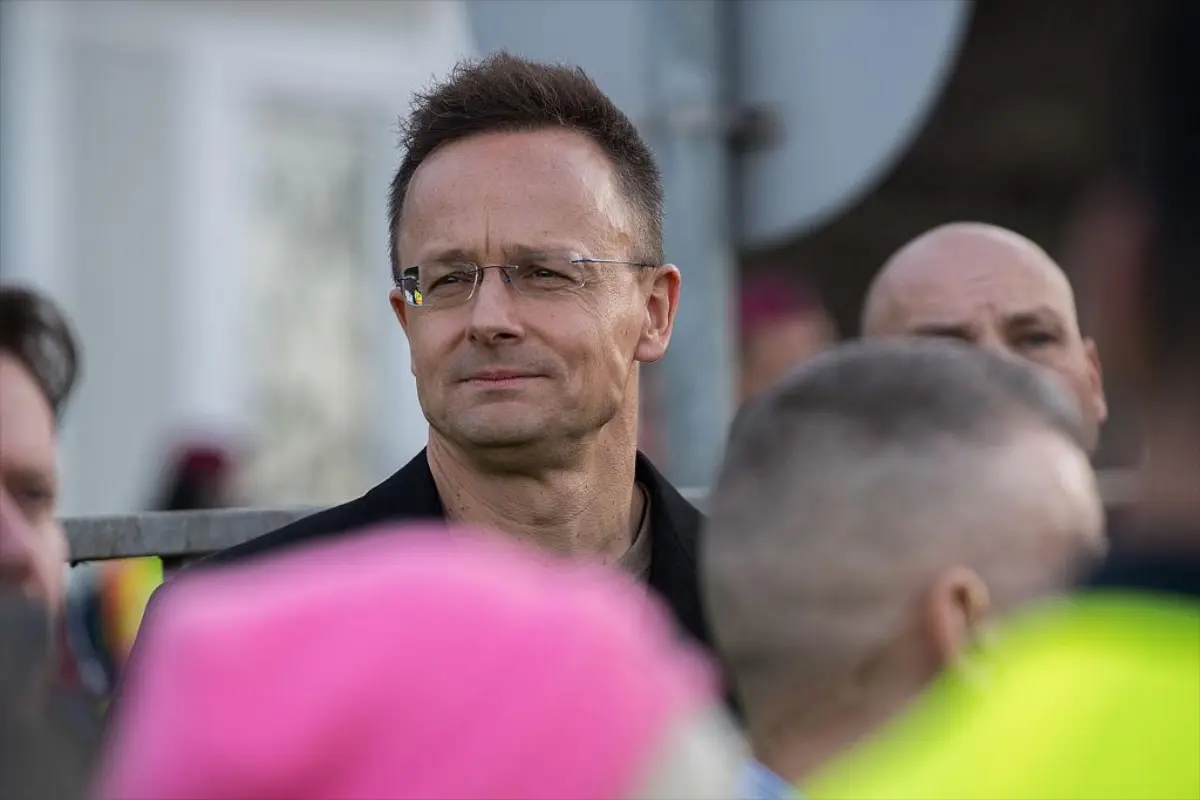 Петер Сийярто