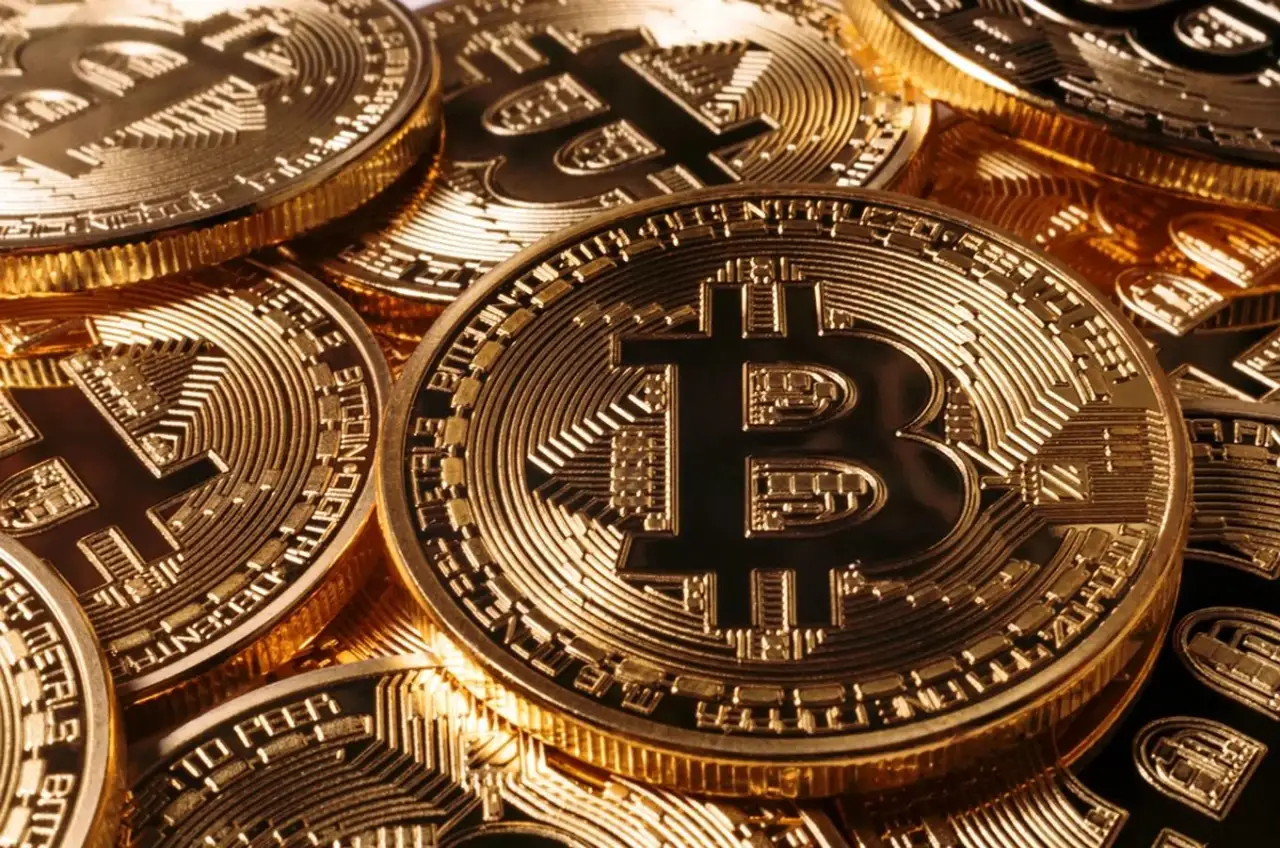 Биткоин на 1 мая 2026