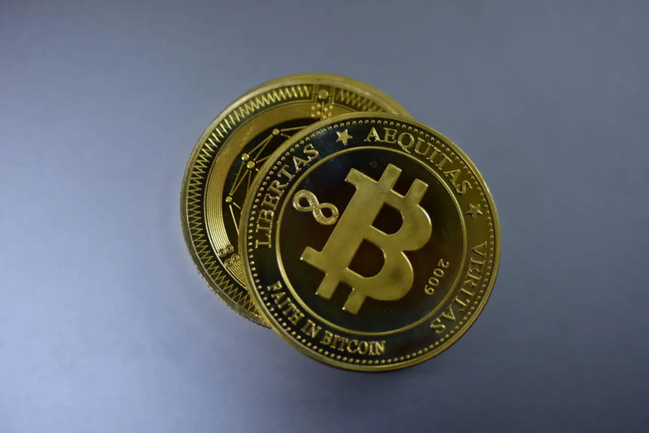Биткоин на 6 мая 2026