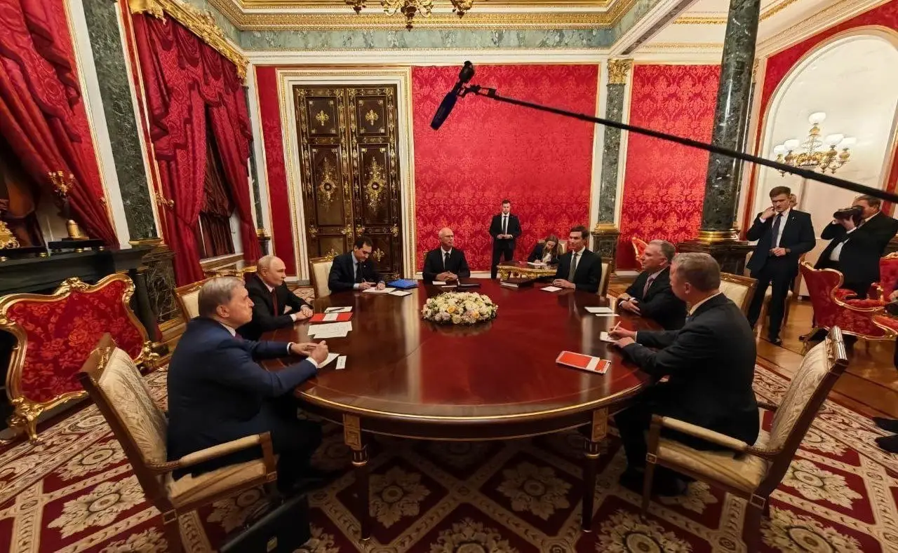 Красная комната