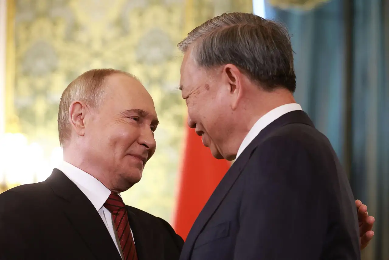 Встреча с То Ламом