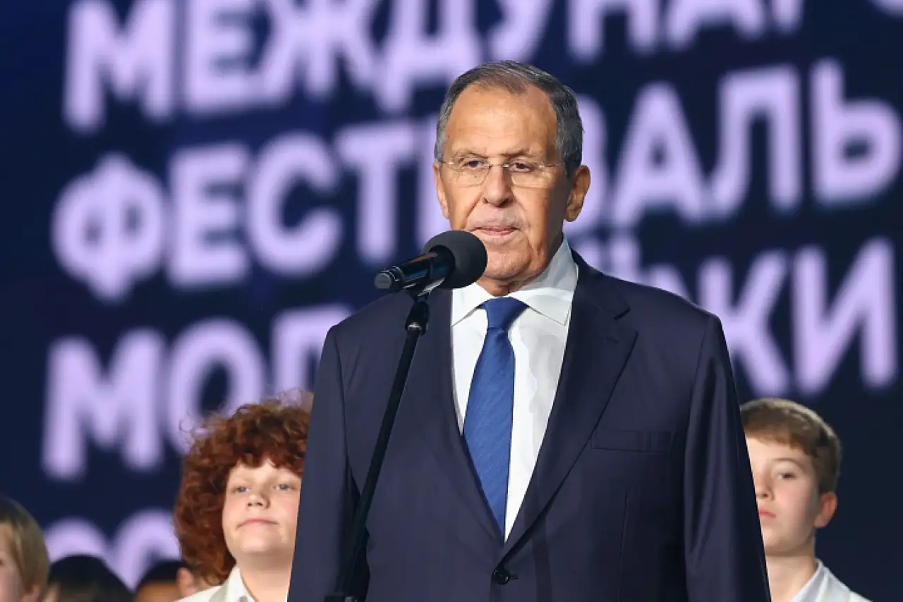 Лавров
