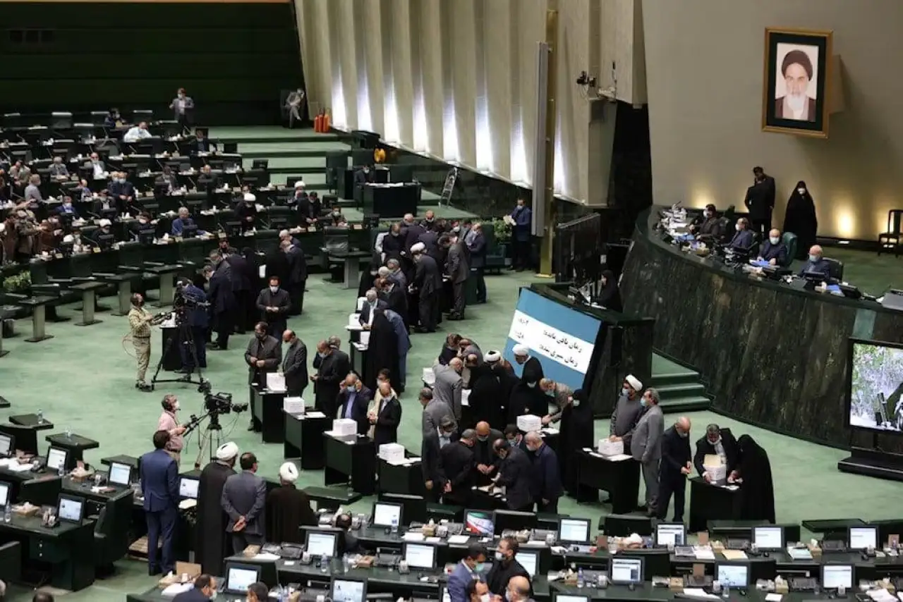 Парламент Ирана