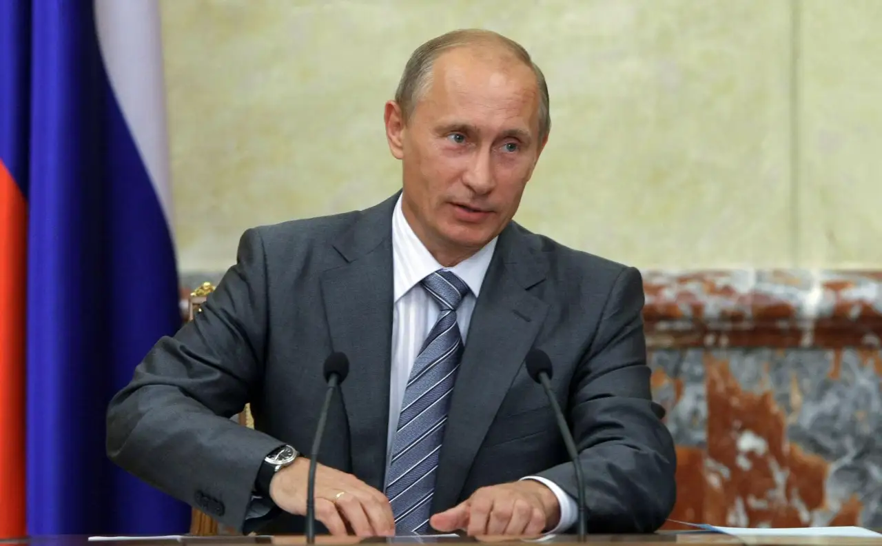 Путину исполнилось 74