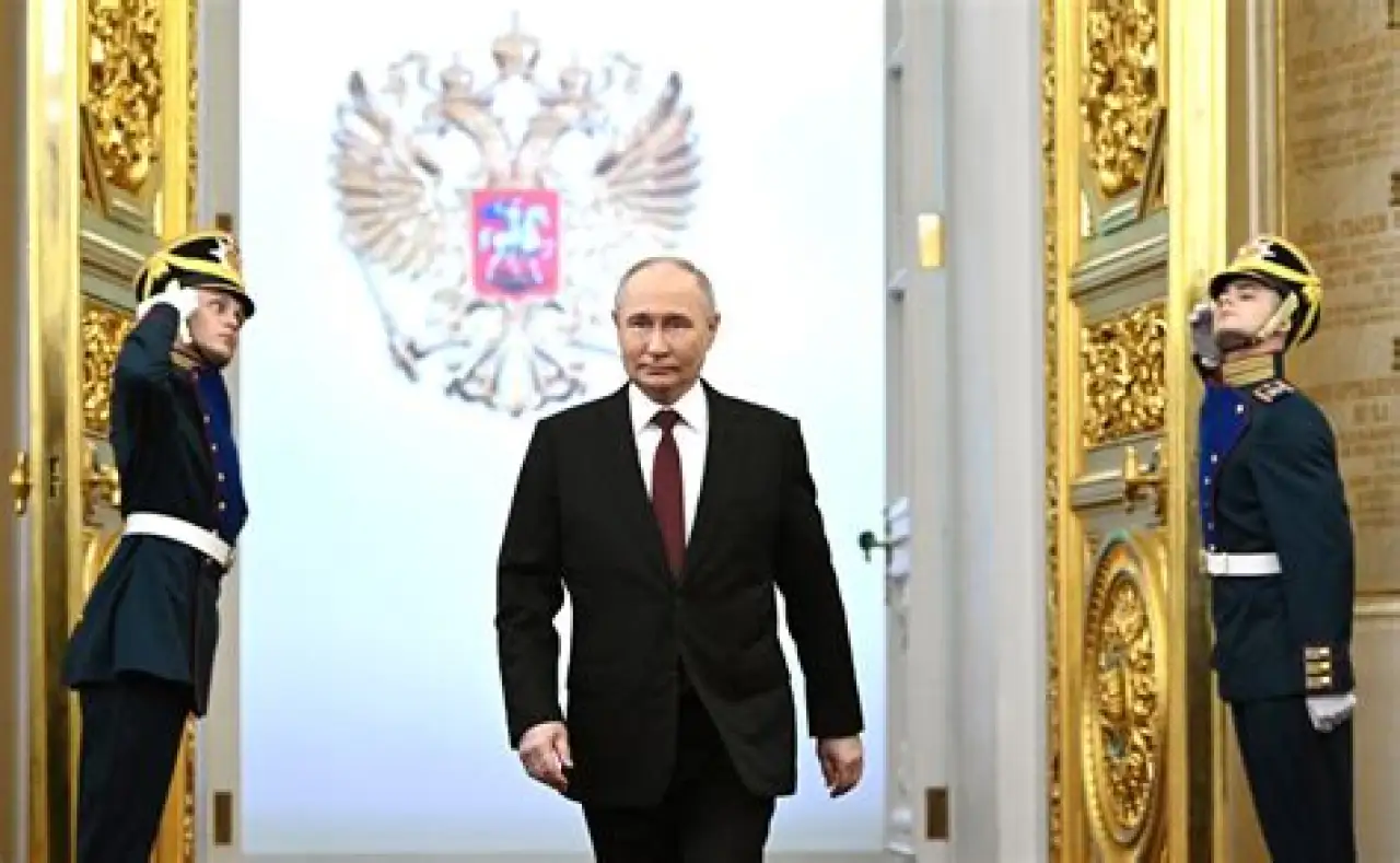 Путину исполнилось 74