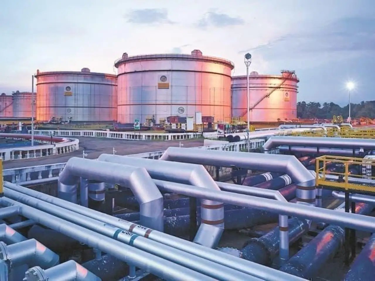 Дефицит нефти